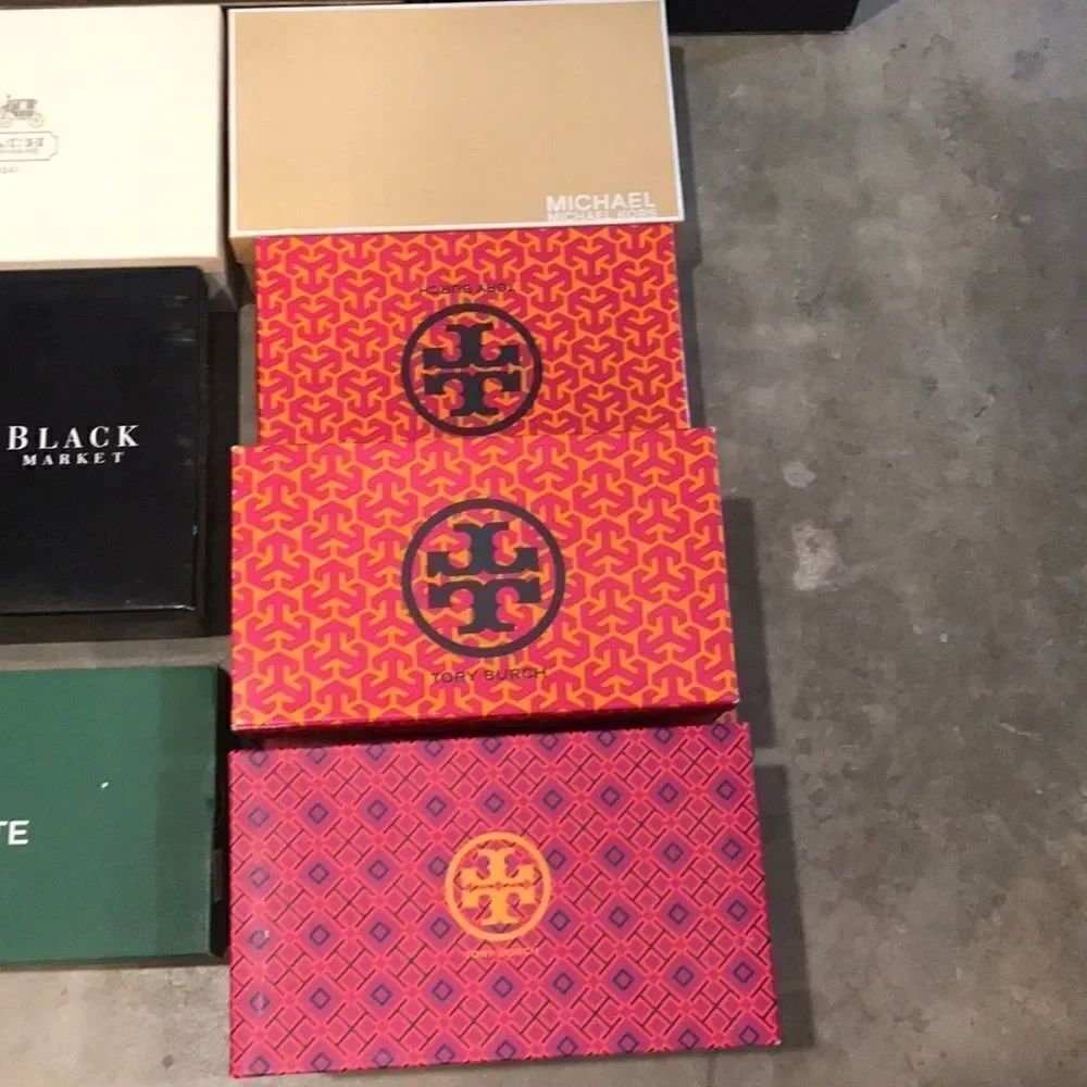 Shoe Box - Picture 4 of 9